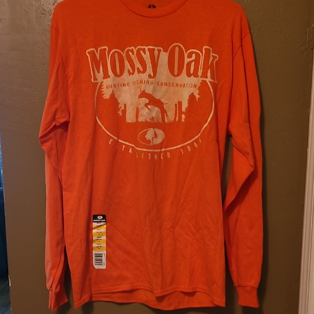 Mossy Oak Orange Long Sleeve Tee for Outdoor Adventures